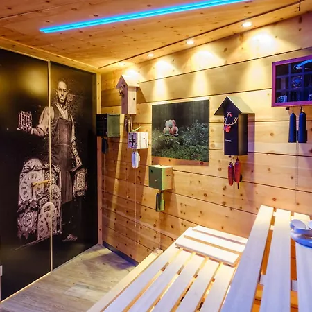 Wellnesshotel Tanne מלון